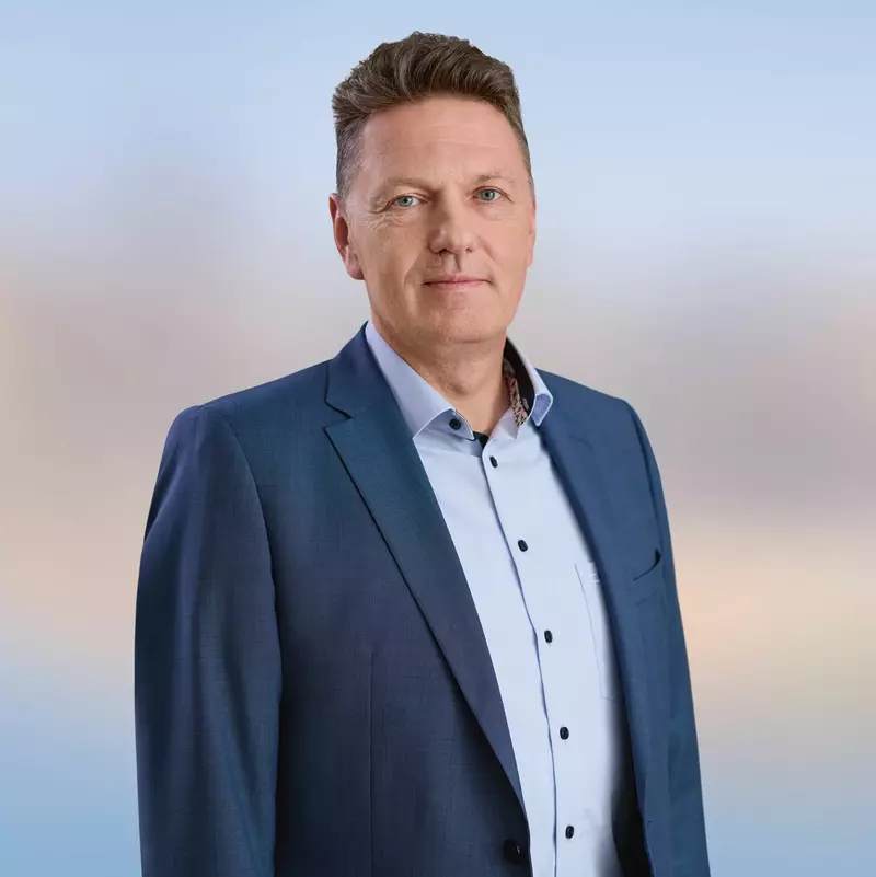 Portrait of Executive Board member Tim Kurth