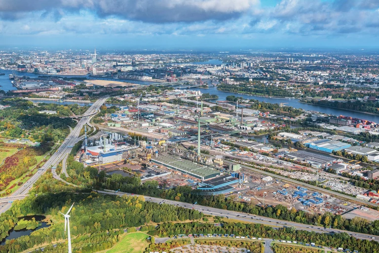 Aerial view of the Aurubis Hamburg plant site